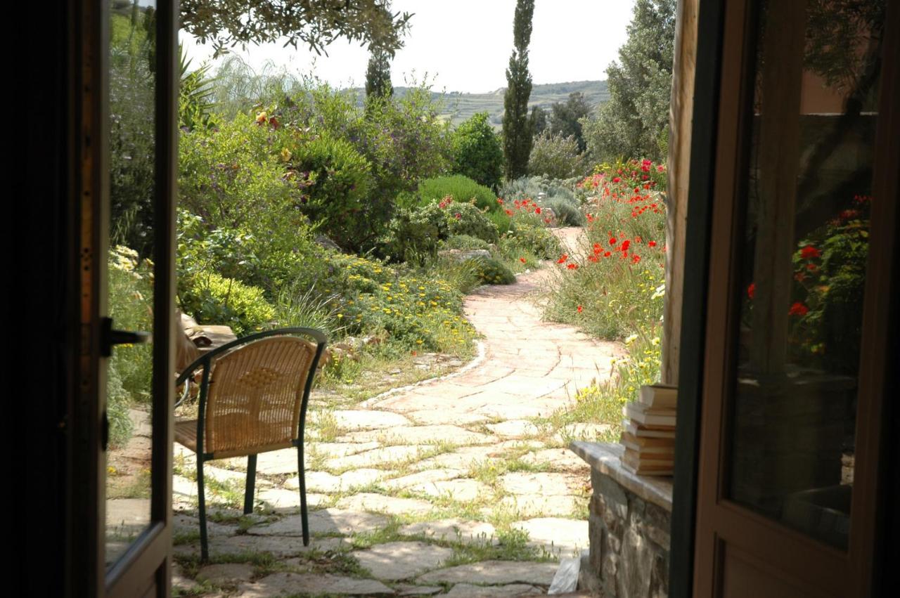 To The Garden Guest House Angairiá Eksteriør bilde