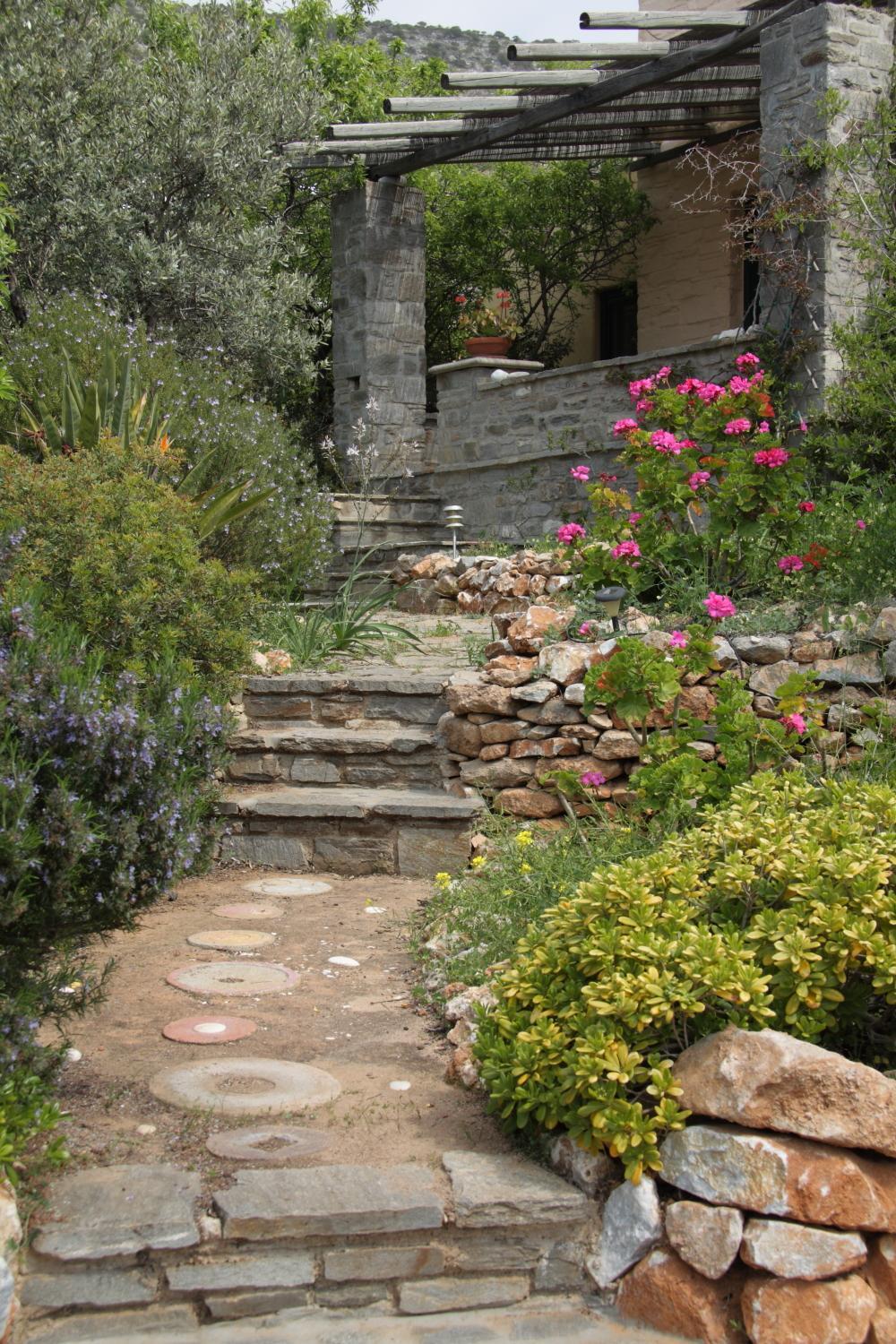 To The Garden Guest House Angairiá Eksteriør bilde